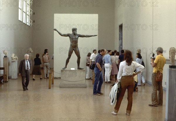POSEIDON
ATENAS, MUSEO NACIONAL ESCULTURA
GRECIA

This image is not downloadable. Contact us
