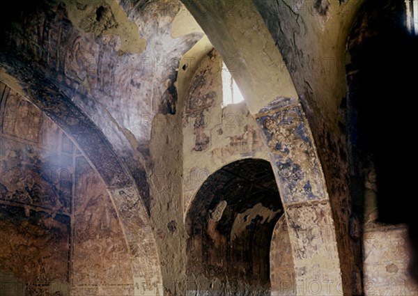 GRAN SALON HACIA EL LADO OCCIDENTAL DEL TESTERO Y LA SALA DEL TRONO - S VIII - OMEYA
QUSEIR AMRA,