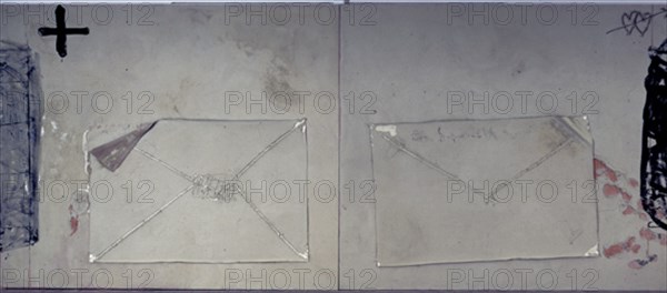 TAPIES ANTONI 1923-
DIPTICO DE LOS SOBRES 1997- TECNICA MIXTA SOBRE FUSTA- 250x610 CM
BARCELONA,