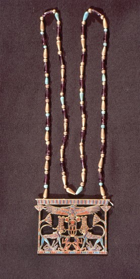 COLLAR DE ORO Y PIEDRAS PRECIOSAS DE LA REINA MERERET- PROCEDE TUMBAS DE DASHUR- 1800 AC- DIN