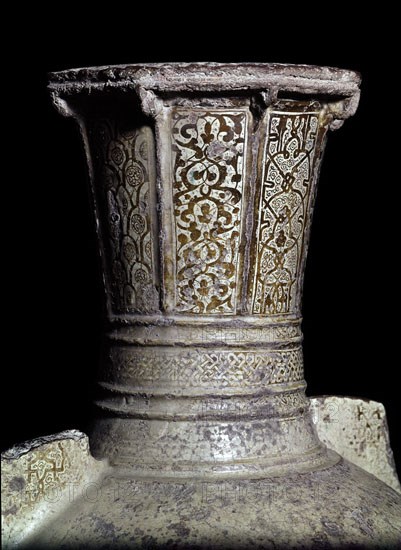 CUELLO DE JARRON ARABE
GRANADA, MUSEO ARQUEOLOGICO/C CASTRIL
GRANADA

This image is not