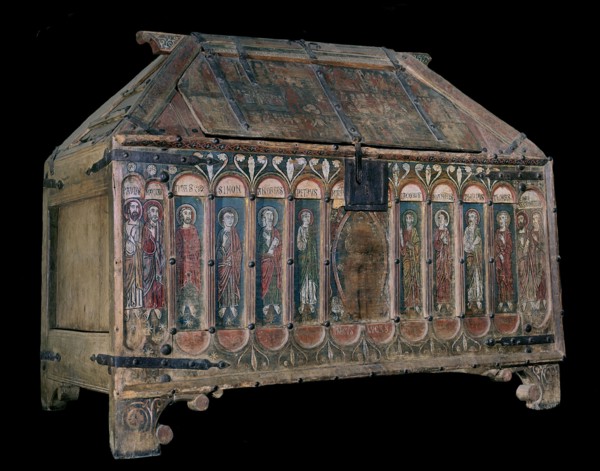 Chest with the twelve apostles