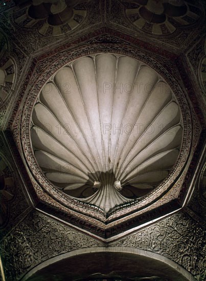CUPULA DEL MIHRAB-ARQUITECTURA HISPANOMUSULMANA
CORDOBA, MEZQUITA
CORDOBA

This image is not