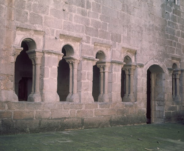 PATIO
ORENSE, MUSEO ARQUEOLOGICO
ORENSE