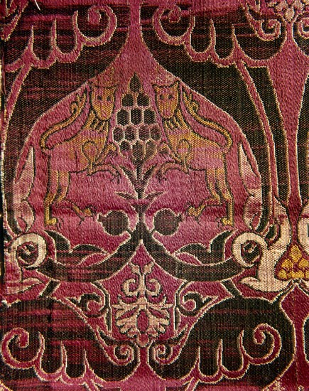 TEJIDO DE SEDA ARABE DEL S XV
GRANADA, MUSEO HISPANO-MUSULMAN
GRANADA