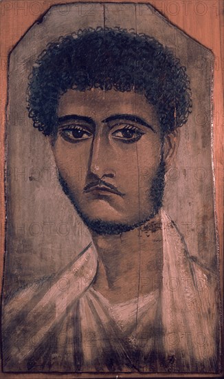 RETRATO DE JOVEN PINTADO EN YESO SOBRE PANEL
LONDRES, BRITISH MUSEUM
INGLATERRA

This image is