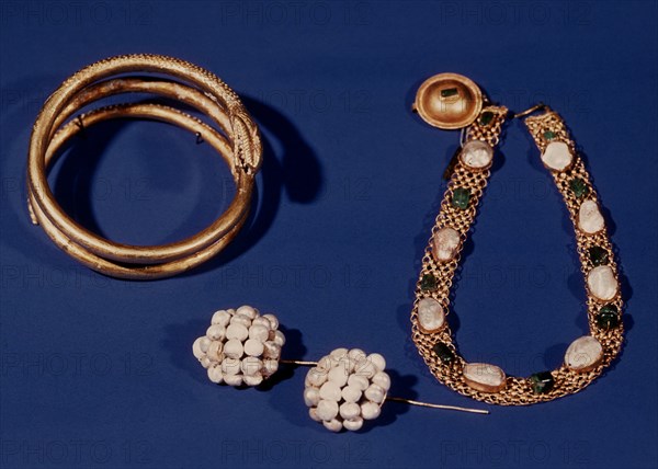 *JOYAS ROMANAS (S I) BRAZALETE COLLAR Y PENDIENT
NAPOLES, MUSEO ARQUEOLOGICO