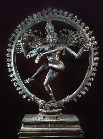 *SIVA DANZANTE (MATARJA) BRONCE HINDU DEL S XII
AMSTERDAM, RIJKSMUSEUM
HOLANDA