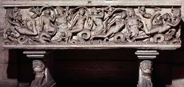 *CORTE DEL OCTOGONO (SARCOFAGO DEL TRITON Y NEREIDA)
VATICANO, MUSEO
VATICANO

This image is