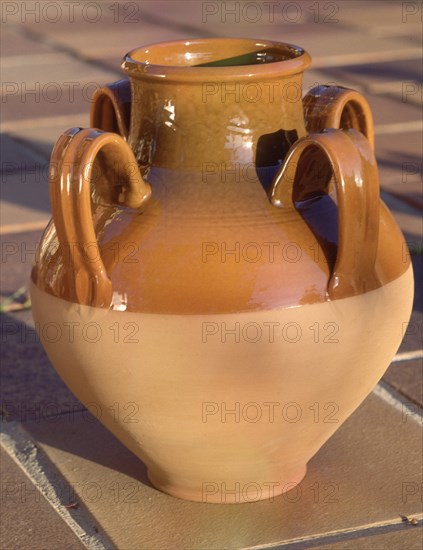 CANTARO DE CUATRO ASAS CON VIDRIADO PARCIAL- ARTE POPULAR- S XX
NAVARRETE, COLECCION