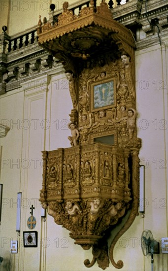 INTERIOR-PULPITO
GOA, BASILICA BOM JESUS
INDIA

This image is not downloadable. Contact us for
