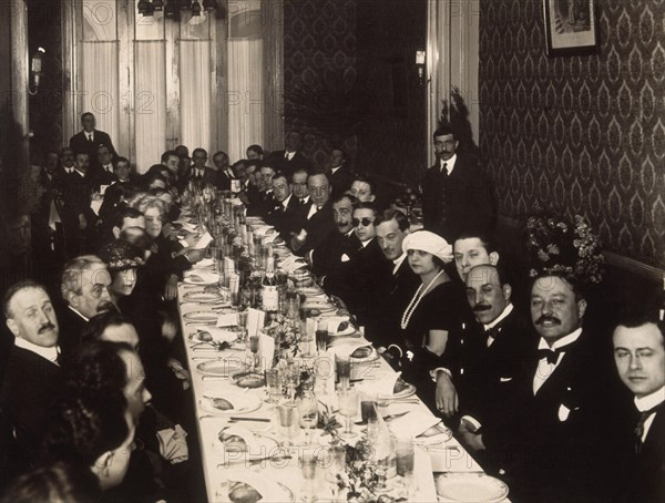 FOTOG-BANQUETE HOMENAJE A J.ROMERO DE TORRES EN BUENOS AIRES-1922
CORDOBA, MUSEO BELLAS