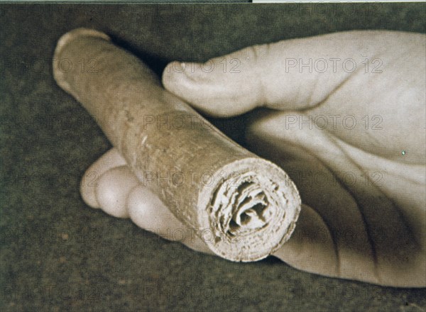 PAPIRO LLAMADO FLAUTA ENCONTRADO EN EXCAVACIONES BAR KOKHBA

This image is not downloadable.