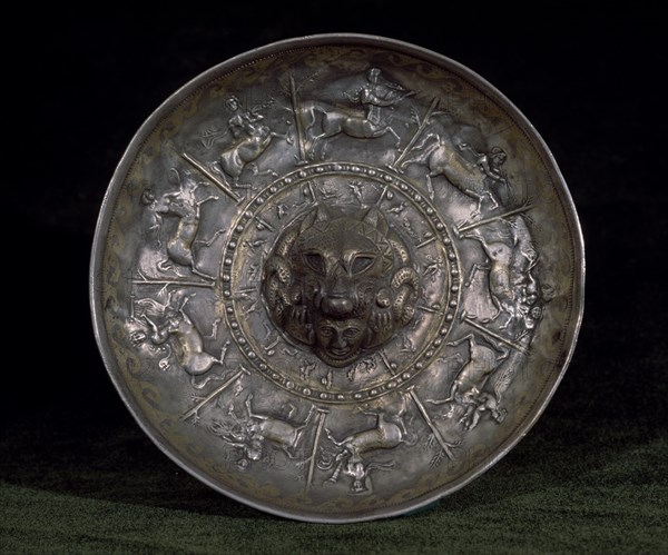 PATERA PLATA DORADA-PROC SANTISTEBAN DEL PORT(JAEN)-TES PEROTITO
MADRID, MUSEO ARQUEOLOGICO