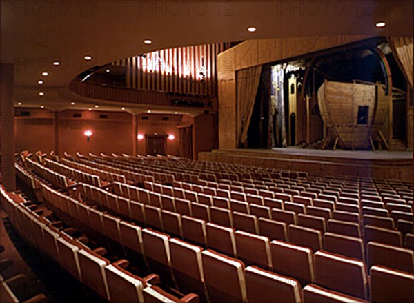 PATIO DE BUTACAS
MADRID, CINE MONUMENTAL
MADRID

This image is not downloadable. Contact us for