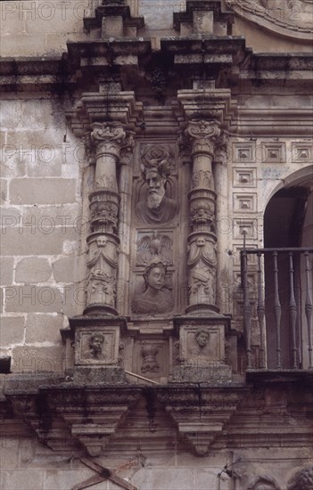 EXTERIOR-BUSTOS DE FCO PIZARRO E INES YUPANQUI-BALCON ESQUINA
TRUJILLO, PALACIO DEL MARQUES DE