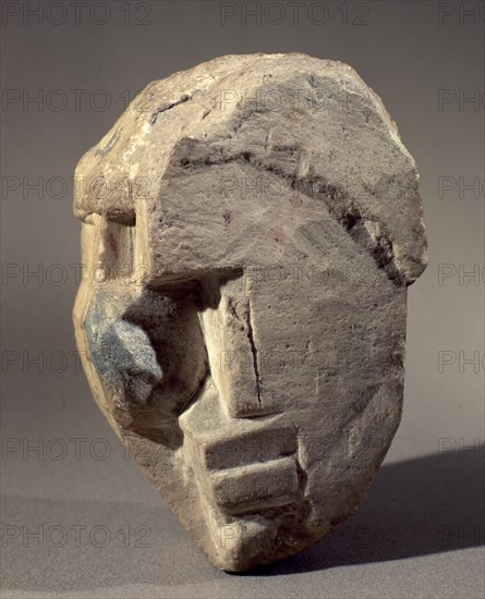 GONZALEZ JULIO 1876/1942
ESCULTURA-TETE PLATE 1932
MADRID, EXPOSICION ANTOLOGICA
MADRID

This