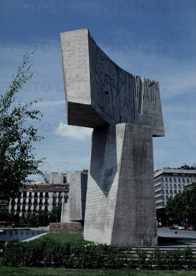 VAQUERO PALACIOS/VAQUERO TURCIOS
MONUMENTO AL DESCUBRIMIENTO DE AMERICA EN LOS JARDINES DEL