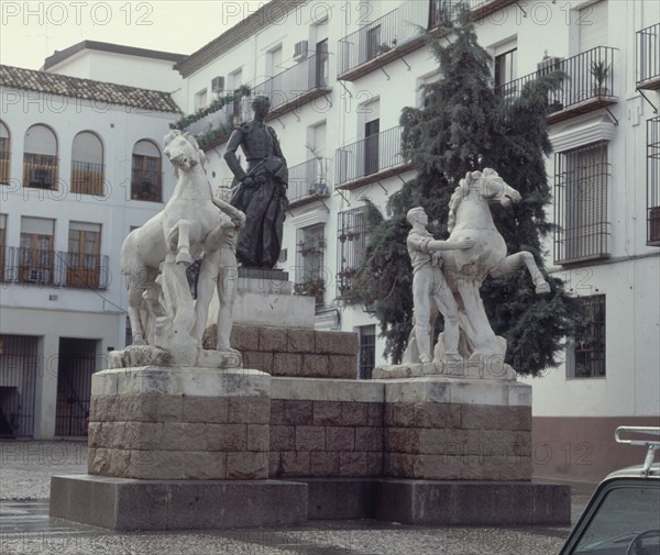 PLAZA DE STA MARINA-MONUMENTO A MANOLETE
CORDOBA, EXTERIOR
CORDOBA