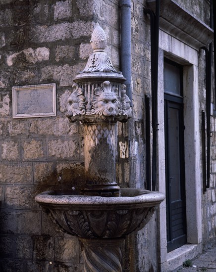 CIUDAD MEDIEVAL LLAMADOR DEL PALACIO
DUBROVNIK, EXTERIOR
CROACIA

This image is not