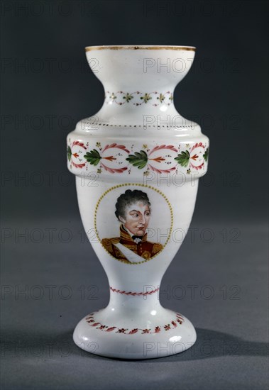 CRISTAL DE LA GRANJA CON IMAGEN DE LORD WELLINGTON
MADRID, COLECCION PARTICULAR
MADRID

This
