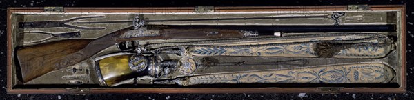 ZULOAGA EUSEBIO
ESCOPETA DE 1800-817 EN SU ESTUCHE
Madrid, Lazaro Galdiano museum