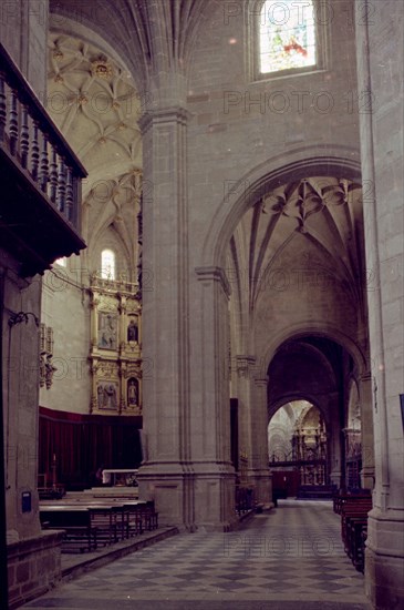 CRUCERO Y ARRANQUE DE LA GIROLA
CALAHORRA, CATEDRAL
RIOJA

This image is not downloadable.