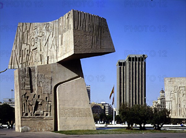 VAQUERO PALACIOS/VAQUERO TURCIOS
MONUMENTO AL DESCUBRIMIENTO DE AMERICA EN LOS JARDINES DEL