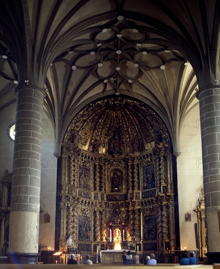 NAVE PRINCIPAL DESDE LOS PIES
ANGUIANO, IGLESIA PARROQUIAL
RIOJA

This image is not