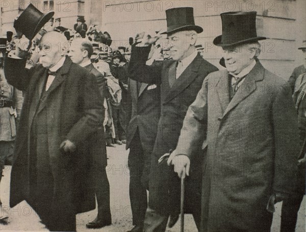 FIRMA PAZ VERSALLES-CLEMENCEAU WILSON Y LORD GEORGE-FOTOGRAFIA EN BLANCO Y NEGRO
VERSALLES, MUSEO