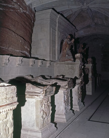 PANTEON-TUMBAS REALES Y ESTATUA GARCIA III NAVARRA,LLAMADO EL DE "NAJERA"
NAJERA, MONASTERIO SANTA