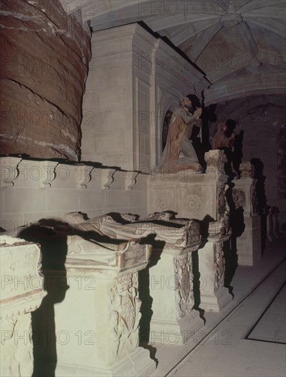 PANTEON-TUMBAS REALES Y ESTATUA GARCIA III NAVARRA,LLAMADO DE "NAJERA"
NAJERA, MONASTERIO SANTA