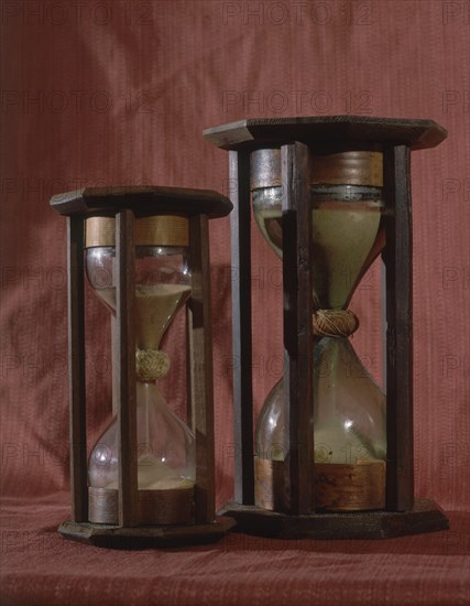 RELOJES DE ARENA DE LA SALA COLON - S XVI
MADRID, MUSEO NAVAL
MADRID