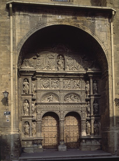 VIGARNY FELIPE 1470/1543
IGLESIA DE STO TOMAS-S XVI-PORTADA
HARO, EXTERIOR
RIOJA

This image