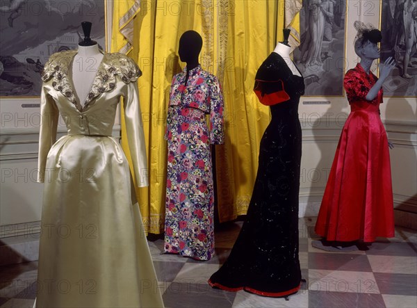 BALENCIAGA CRISTOBAL 1895/1972
TRAJES DE NOCHE-1930-40
LYON, EXPOSICION