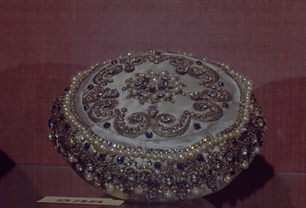 BALENCIAGA CRISTOBAL 1895/1972
SOMBRERO-1954                       CAT 238
LYON, EXPOSICION