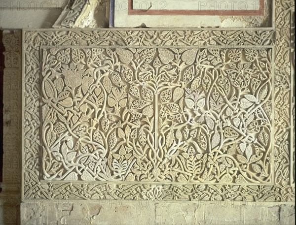 MEZQUITA- DECORACION VEGETAL-TECNICA BISELADO-S X-ARTE HISPANOMUSULMAN-EPOCA CALIFAL
PROVINCIA,