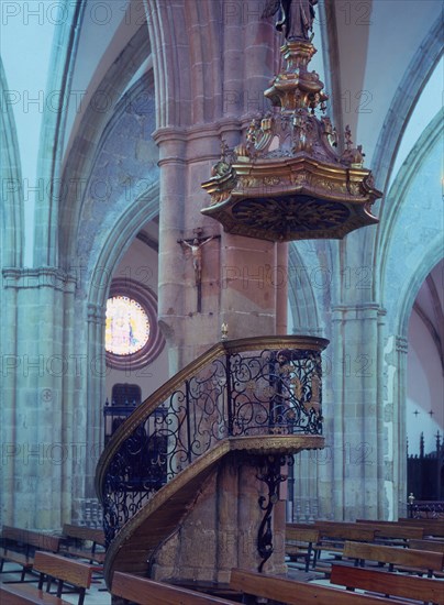 PULPITO ROCOCO-BARROCO
LEQUEITIO, IGLESIA DE SANTA MARIA
VIZCAYA

This image is not