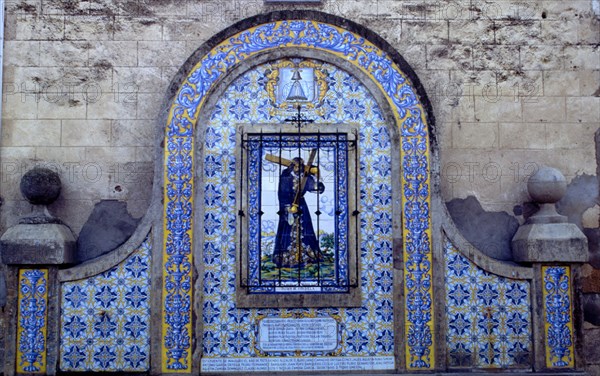 PLAZA MAYOR-MOSAICO DE CERAMICA-CRISTO CRUZ ACUESTAS
PERALEDA DE LA MATA, EXTERIOR
CACERES
