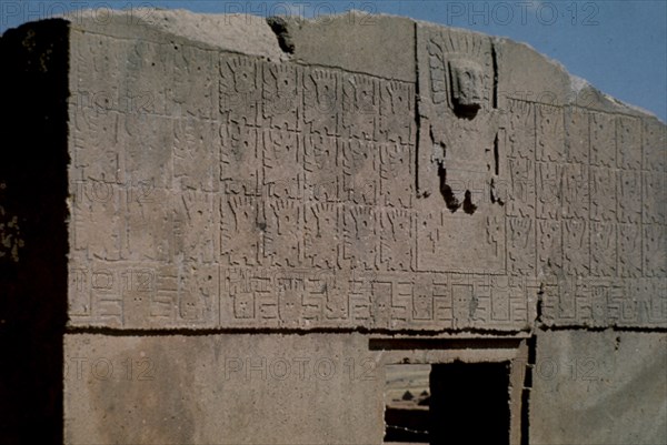 PUERTA DEL SOL
TIHUANACO, EXTERIOR
BOLIVIA

This image is not downloadable. Contact us for the