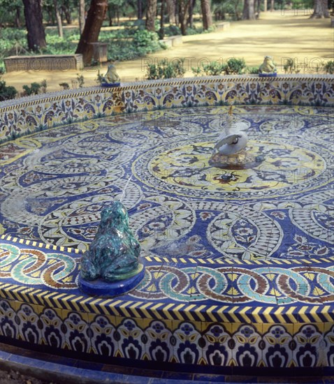 FUENTE DE LAS RANAS
SEVILLA, PARQUE MARIA LUISA
SEVILLA

This image is not downloadable.