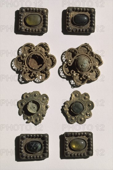 JOYAS DE ORO DE EPOCA CALIFAL-TESORO DE GARRUCHA O LOJA
MADRID, INSTITUTO VALENCIA DE DON