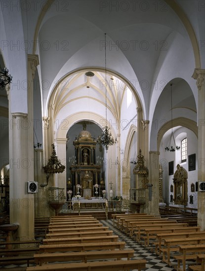 INTERIOR HACIA LA CABECERA
BAENA, IGLESIA DE SAN BARTOLOME
CORDOBA