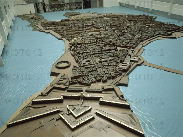 MAQUETA DE LA CIUDAD DE CADIZ EN 1777
CADIZ, MUSEO MUNICIPAL-HISTORICO
CADIZ