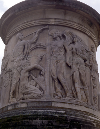 MONUMENTO A GAYARRE-RELIEVE DE LA MUSICA
PAMPLONA, PARQUE TACONERA
NAVARRA

This image is not