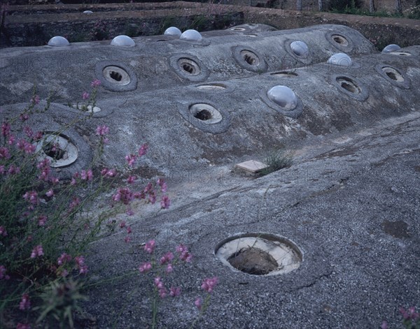 EXTERIOR-CUPULAS DEL TECHO
RONDA, BAÑOS ARABES
MALAGA

This image is not downloadable. Contact