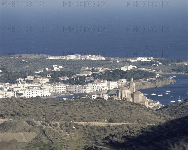 VISTA DEL PUEBLO DESDE LA MONTAÑA
CADAQUES, EXTERIOR
GERONA

This image is not downloadable.
