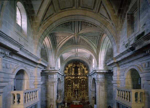 VELASCO DE MELCHOR
VISTA SUPERIOR HACIA EL ALTAR MAYOR-BOVEDAS DE CRUCERIA-
POYO, MONASTERIO DE