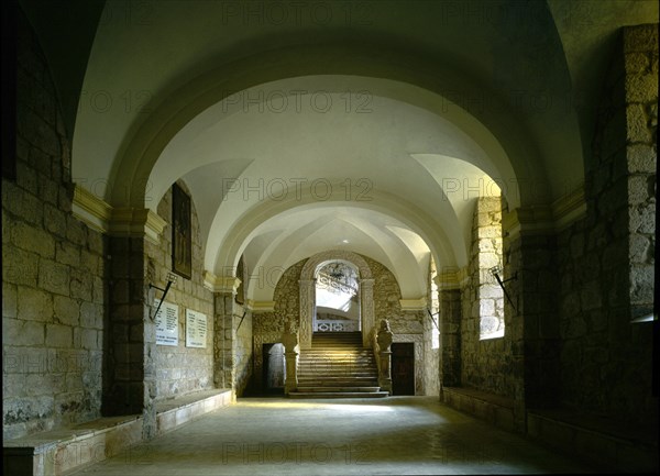 SALON DE LOS REYES -
SAN MILLAN DE LA COGOLLA, MONASTERIO YUSO
RIOJA

This image is not