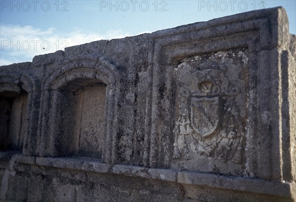 PUENTE DE JARAICEJO-S XV/XVII-DET CAPILLITAS CON RELIEVES
PROVINCIA, EXTERIOR
CACERES

This